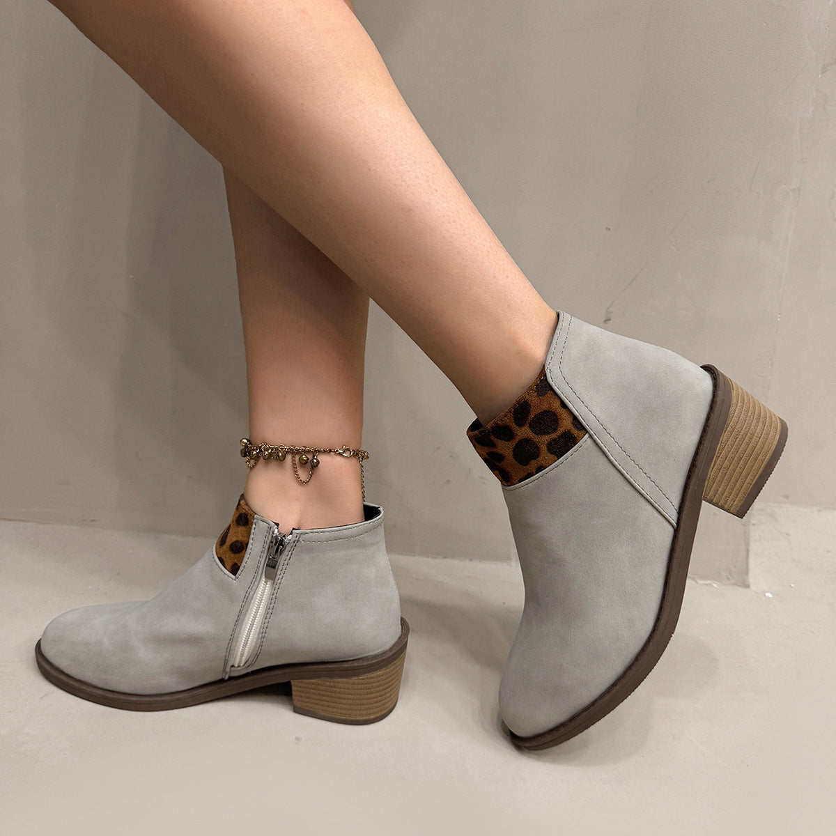 Plus Size Frosted Leopard Print Pointed Sense Thin Booties