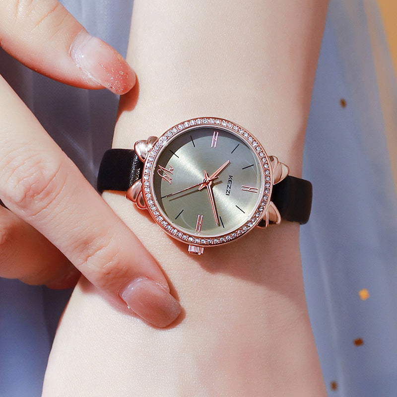 Women's Diamond-embedded Simple Elegant Belt Quartz Waterproof Watch